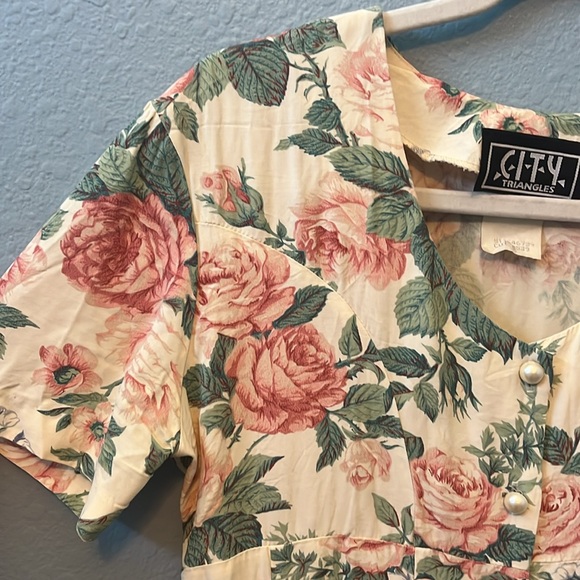 VTG 90’s Romper Cottagecore Pastel Floral SZ 6 with Pearl buttons - Picture 4 of 9